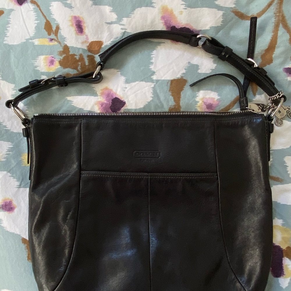 Coach Black Leather Shoulder Bag with Relaxed Design
